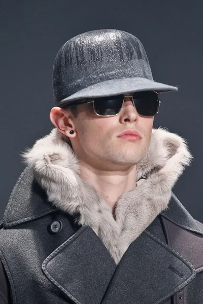 Look 34
